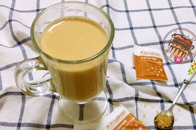 6步搞定香浓醇厚的丝袜奶茶，就是这么好喝！