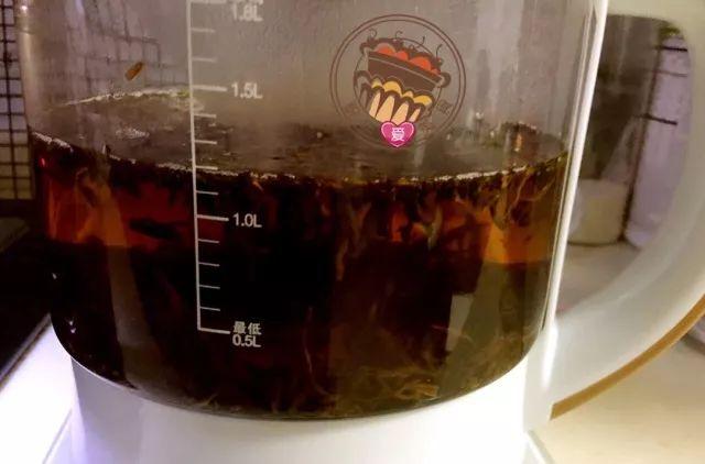 6步搞定香浓醇厚的丝袜奶茶，就是这么好喝！