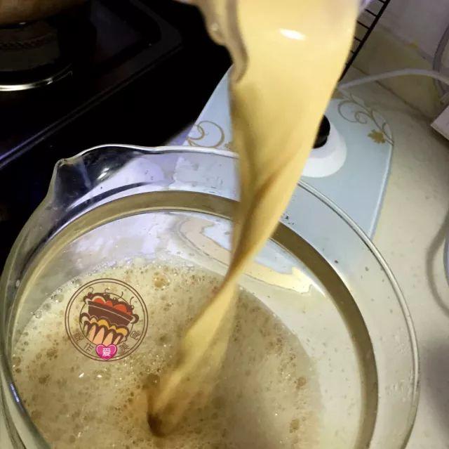 6步搞定香浓醇厚的丝袜奶茶，就是这么好喝！