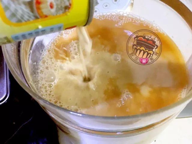 6步搞定香浓醇厚的丝袜奶茶，就是这么好喝！