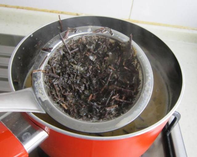 舌尖上的新疆：“咸香咸香”的新疆奶茶，只要5分钟就搞定~